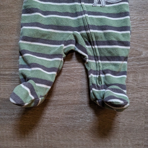 2/$30 Carter's Child of Mine Newborn 0m Fleece Footie Onesie - Picture 5 of 5